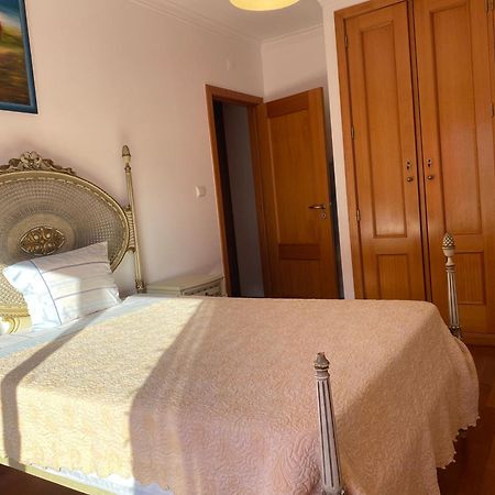 Apartamento Novo Muito Confortavel Com Vista Rio Algés Eksteriør bilde